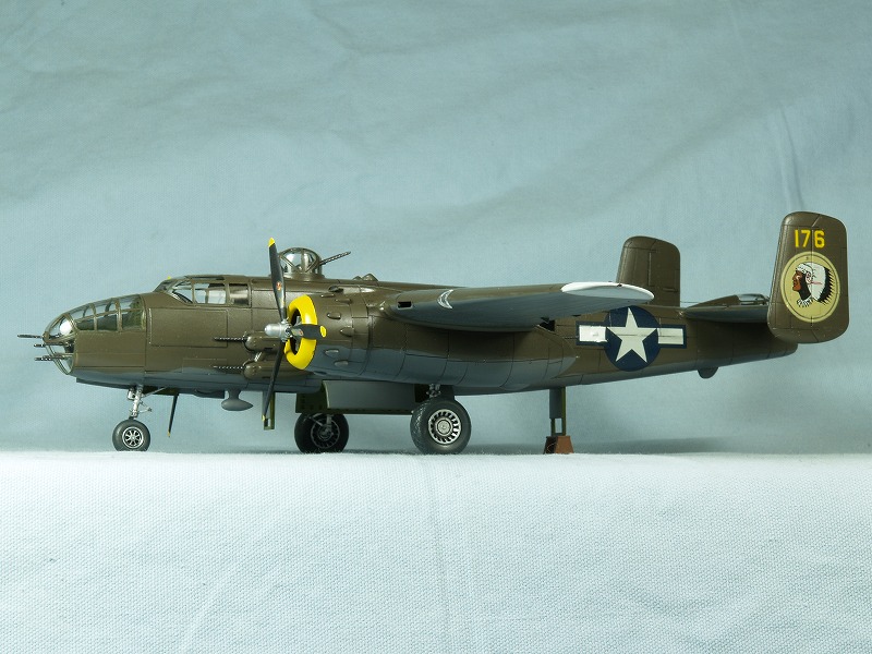 ハセガワ ノースアメリカン B-25J