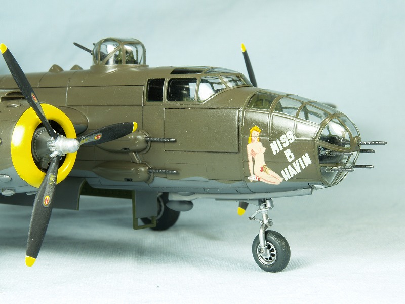 ハセガワ ノースアメリカン B-25J