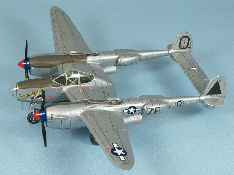 P-38J_DS_ULF.jpg(208947 byte)
