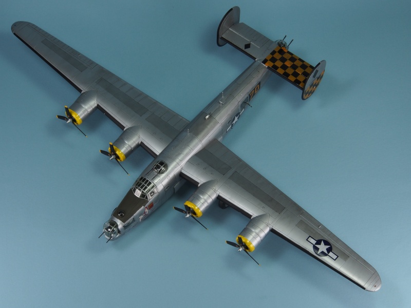B-24M_UFL.jpg(102593 byte)