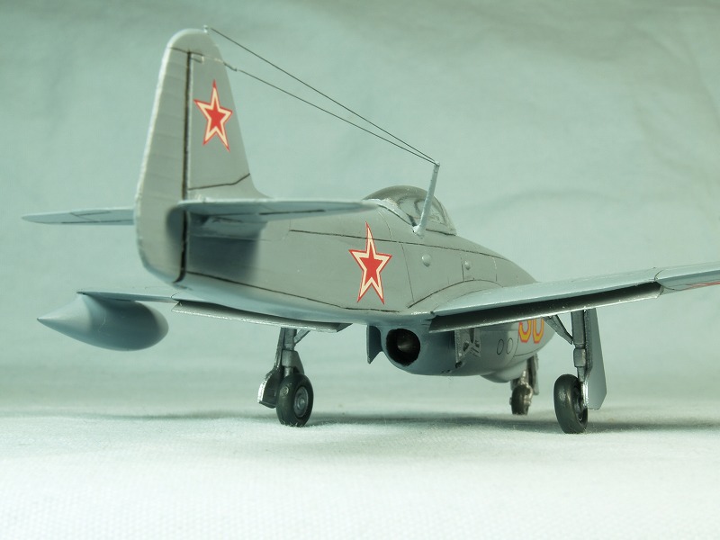 Yak-17_BRS.jpg(72796 byte)