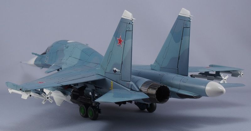 Su-34_BLU.jpg(33419 byte)