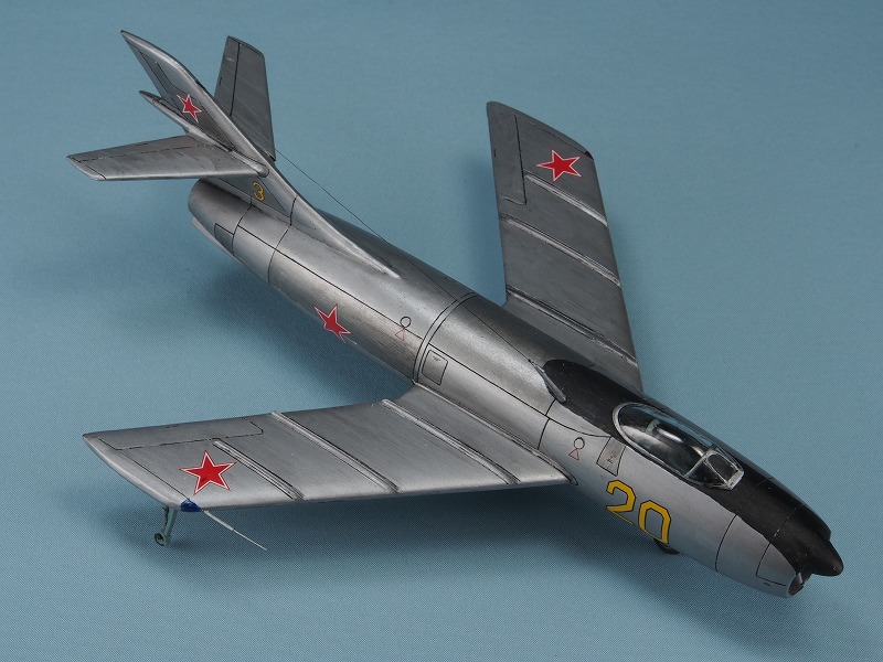 Yak-50_UFR.jpg(130968 byte)